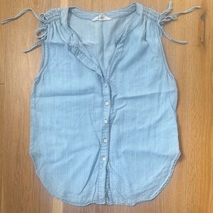 BB Dakota Light Blue Sleeveless Button-Up Top